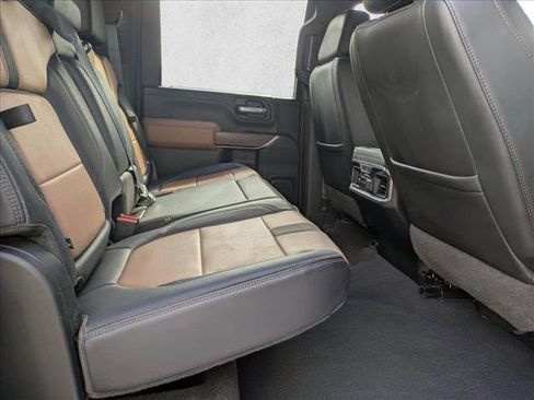 Used 2022 Chevrolet Silverado 2500 High Country w/ Technology Package image 22