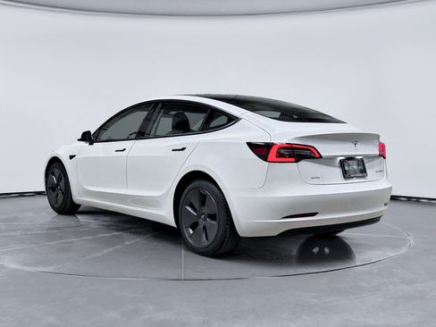 Used 2022 Tesla Model 3 Long Range AWD/4WD image 2