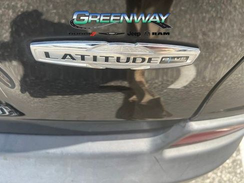 Used 2020 Jeep Cherokee Latitude Plus FWD image 5