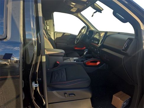 New 2026 Nissan Frontier PRO-4X w/ Pro-4x Convenience Package image 15