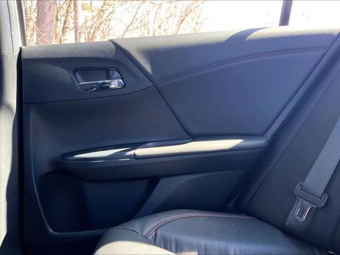 Used 2017 Honda Accord Sport Special Edition image 36