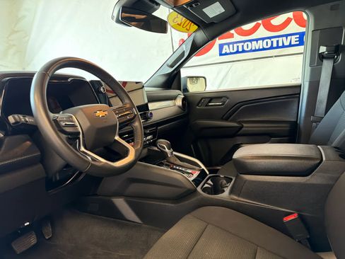 Used 2023 Chevrolet Colorado LT w/ LT Convenience Package image 14