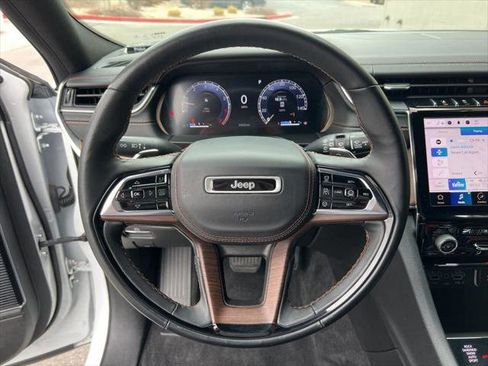 Certified 2022 Jeep Grand Cherokee Summit w/ MOPAR Finishing Package AWD/4WD image 14