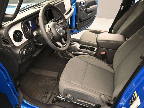 New 2025 Jeep Wrangler Sport S image 9