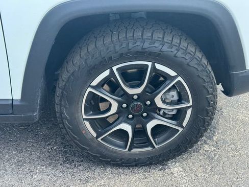 Certified 2025 Jeep Compass Trailhawk AWD/4WD image 9