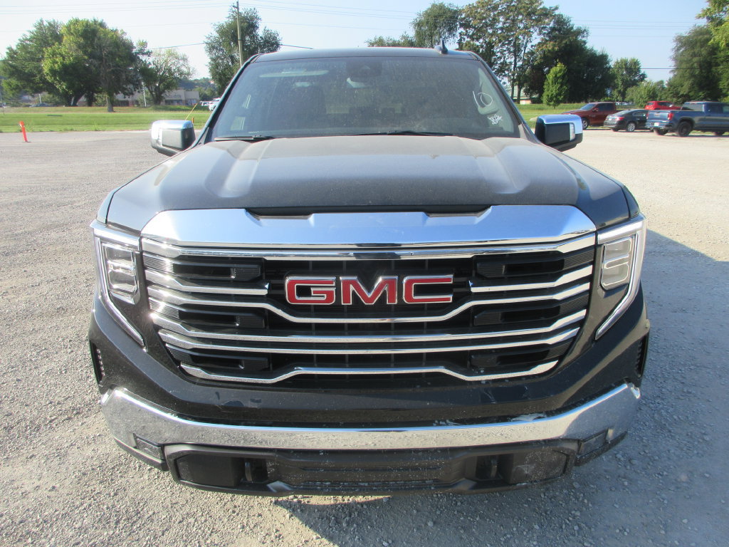 New 2026 GMC Sierra 1500 SLT w/ SLT Premium Package AWD/4WD image 13