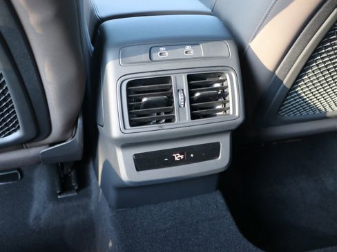 Used 2025 Audi Q5 Premium Plus image 32