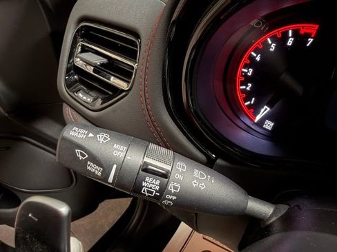 Used 2025 Dodge Durango GT image 40