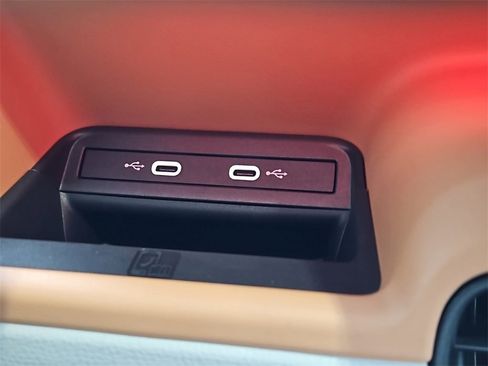 New 2025 Volkswagen ID. Buzz 1st Edition image 11