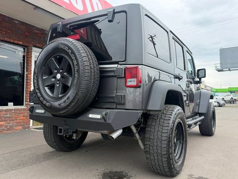 Used 2017 Jeep Wrangler Unlimited Sport w/ Quick Order Package 24S AWD/4WD image 4