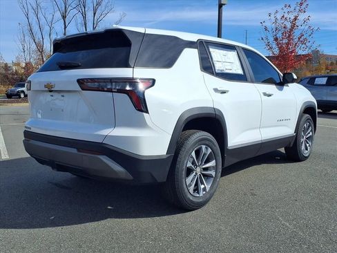 New 2026 Chevrolet Equinox LT FWD image 27