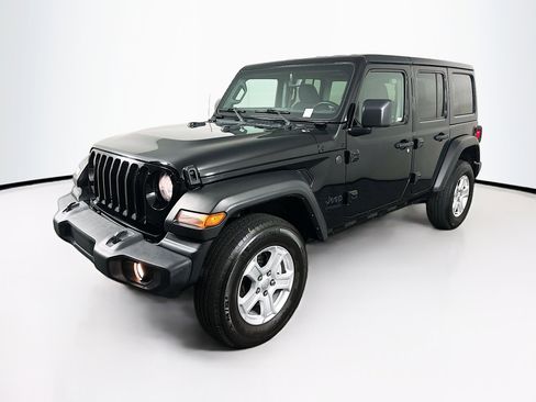 Used 2022 Jeep Wrangler Sport S image 3