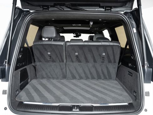 Used 2022 Jeep Grand Wagoneer Series III w/ Rear Seat Video Group 1 image 18