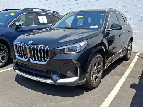 Used 2025 BMW X1 xDrive28i AWD/4WD image 3