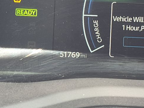Certified 2025 Toyota Camry SE FWD image 28