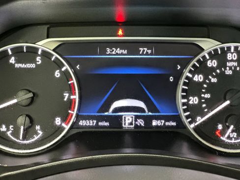 Used 2024 Nissan Sentra SV FWD image 25