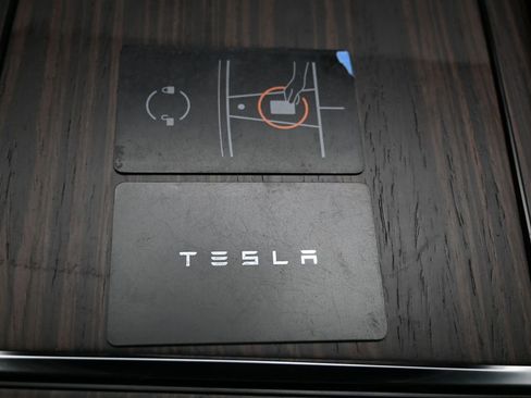 Used 2023 Tesla Model X AWD/4WD image 35