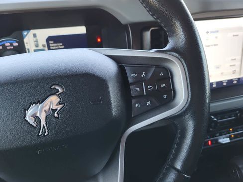 Used 2021 Ford Bronco Badlands image 19