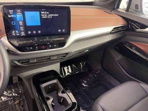 Used 2022 Volkswagen ID.4 Pro S image 3