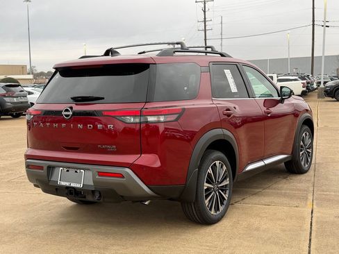 New 2026 Nissan Pathfinder Platinum image 5