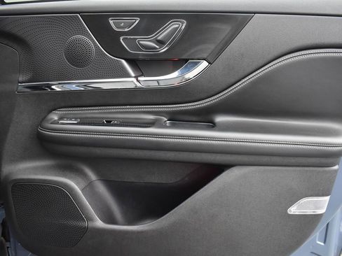 Used 2023 Lincoln Corsair Reserve w/ Equipment Group 201A image 30