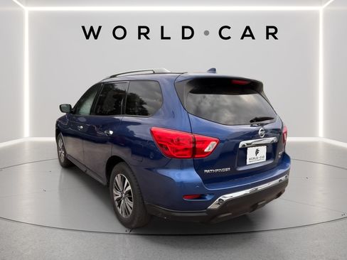 Used 2020 Nissan Pathfinder SL AWD/4WD image 5