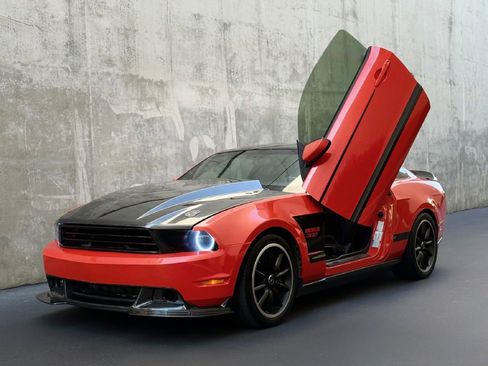 Used 2012 Ford Mustang Boss 302 w/ Boss 302 Accessory Pkg image 1