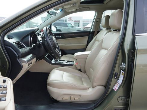 Used 2018 Subaru Outback 2.5i Limited image 19