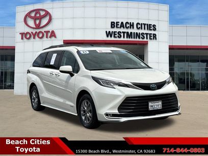 Certified 2021 Toyota Sienna XLE w/ XLE Plus Package