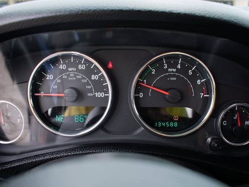 Used 2012 Jeep Wrangler Sport AWD/4WD image 18