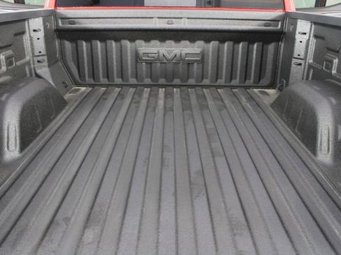 New 2026 GMC Sierra 1500 SLT image 21