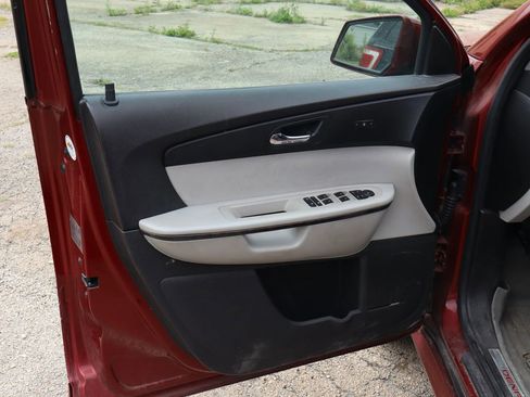 Used 2011 GMC Acadia Denali image 9