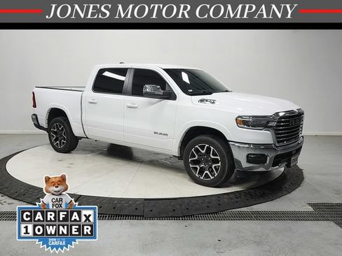 Used 2025 RAM 1500 Laramie AWD/4WD image 1