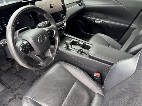 Used 2023 Lexus RX 350 Premium Plus w/ Cold Area Package FWD image 4