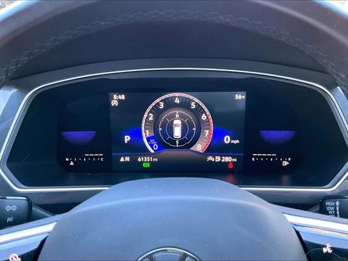 Certified 2023 Volkswagen Tiguan SE R-Line image 25