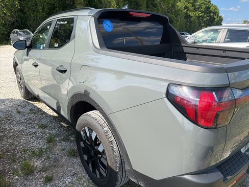 Used 2025 Hyundai Santa Cruz SEL FWD image 6