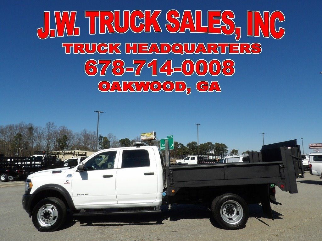 Used 2020 RAM 5500 Tradesman RWD image 2