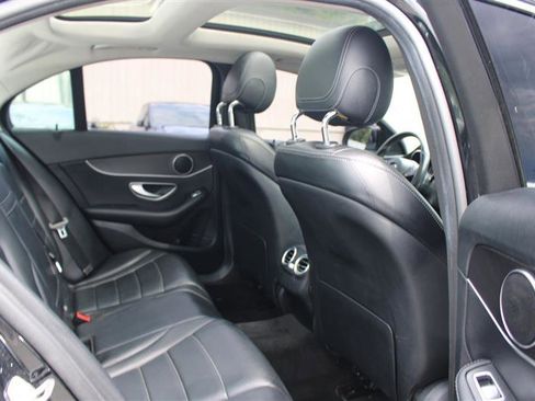 Used 2017 Mercedes-Benz C 300 4MATIC Sedan image 17