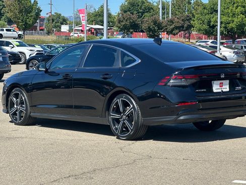 Used 2023 Honda Accord Sport image 6