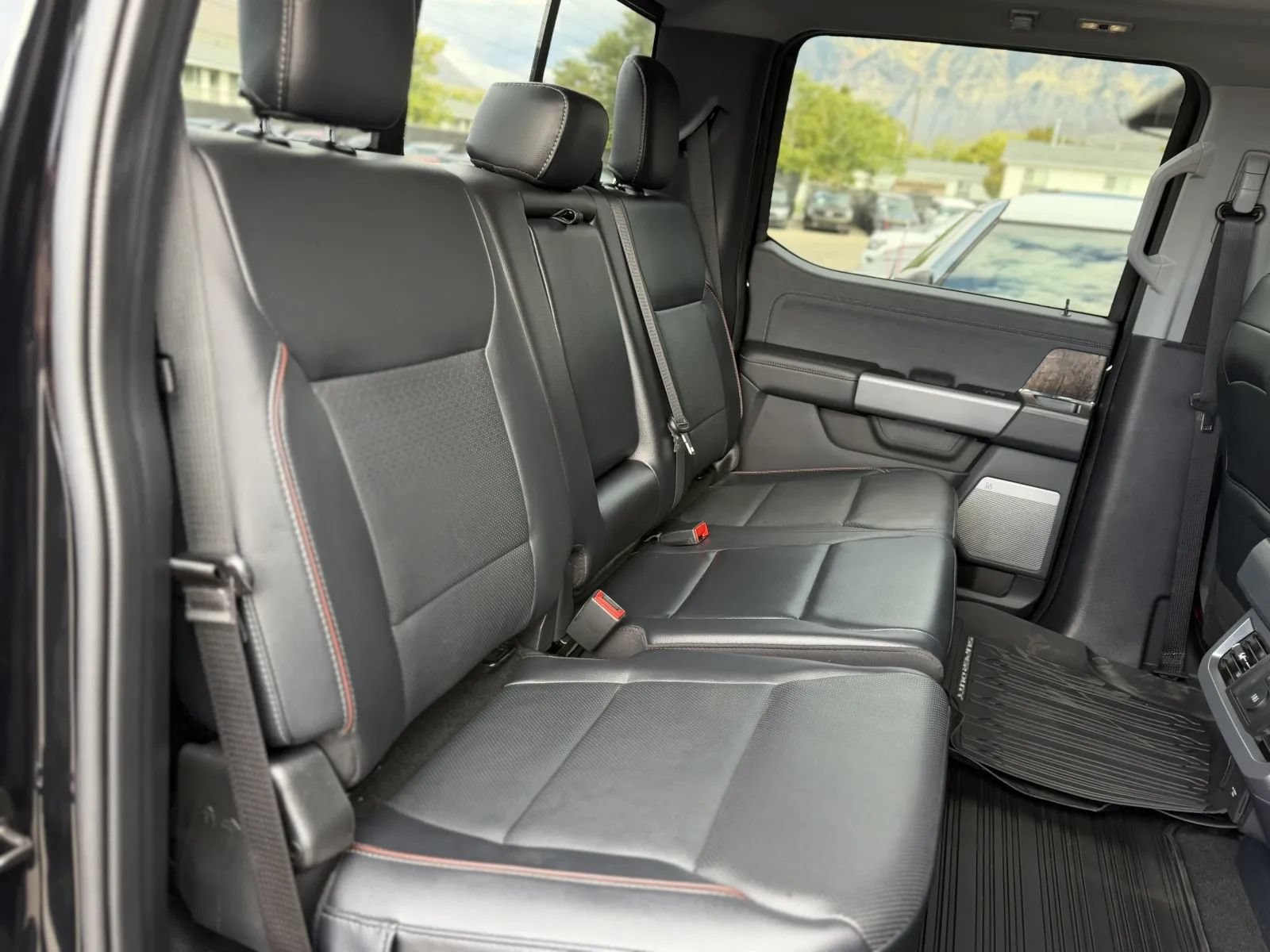 Used 2024 Ford F250 Lariat w/ Lariat Ultimate Package AWD/4WD image 18
