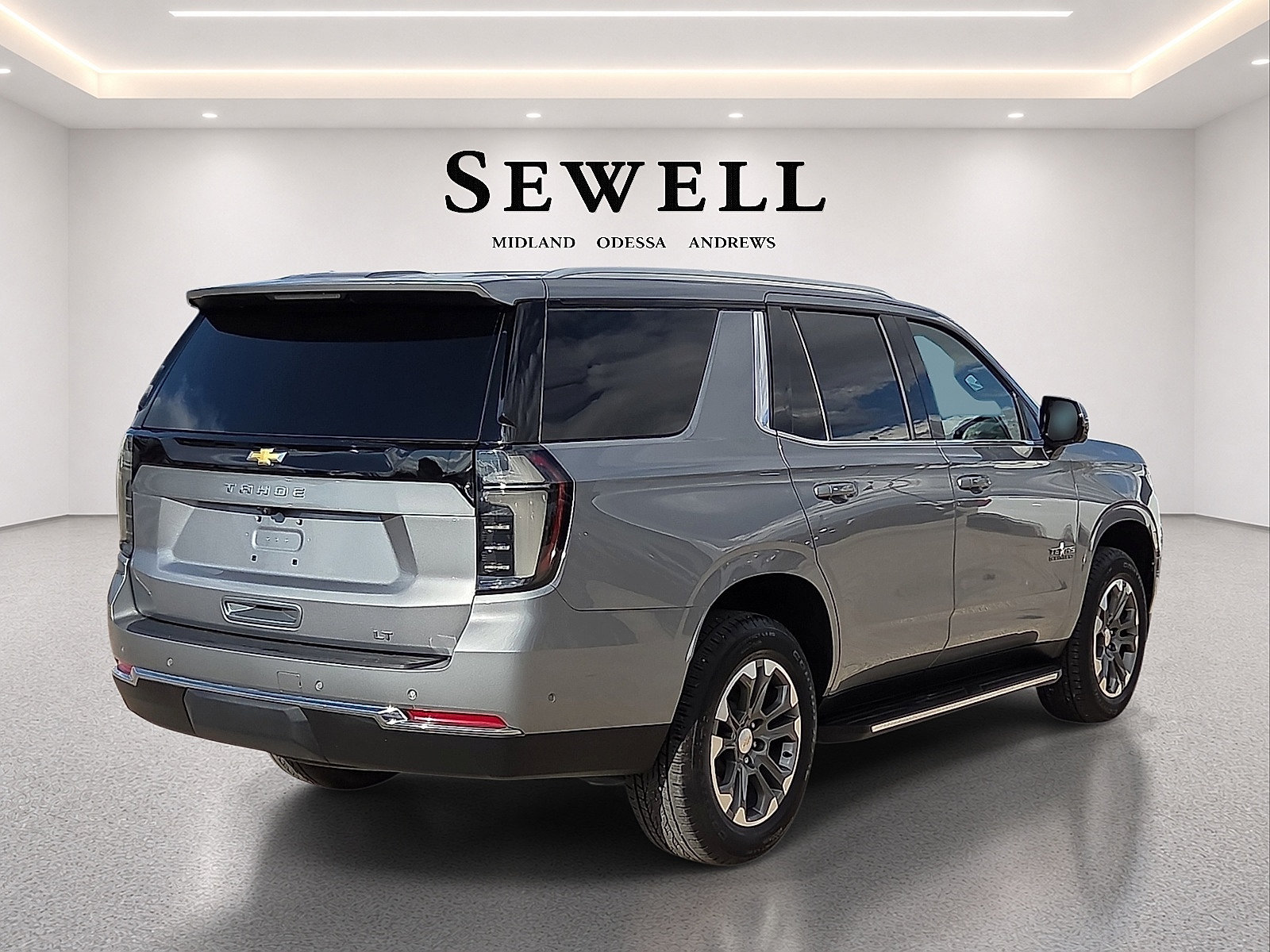Used 2025 Chevrolet Tahoe LT w/ Comfort Package RWD image 4