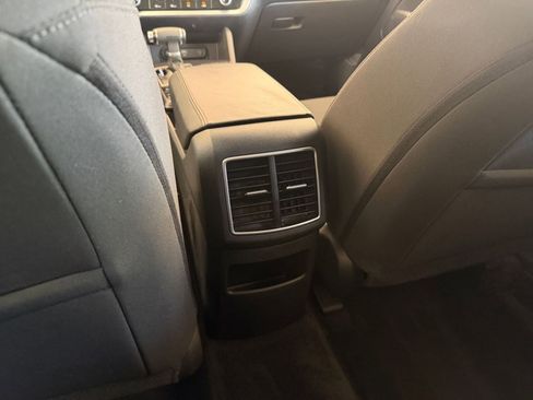Used 2025 Kia Sportage LX FWD image 22