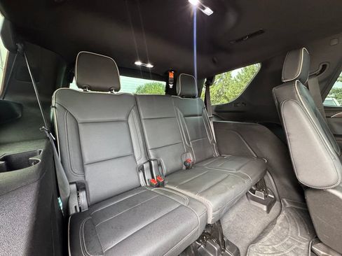 Used 2021 Chevrolet Tahoe Premier w/ Premium Package AWD/4WD image 39