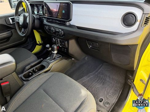 Certified 2024 Jeep Gladiator Sport image 11