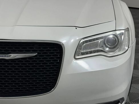 Used 2015 Chrysler 300 Touring w/ Limited Group RWD image 5