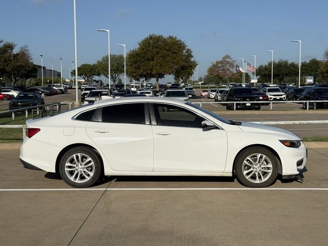 Used 2017 Chevrolet Malibu LT FWD image 3