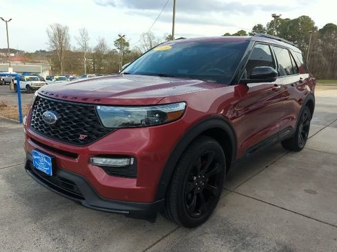 Used 2020 Ford Explorer ST w/ ST Street Pack image 3
