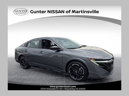 New 2026 Nissan Sentra SR w/ SR Premium Package FWD image 1