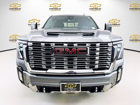 Used 2024 GMC Sierra 2500 Denali w/ Denali Reserve Package AWD/4WD image 2