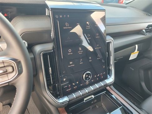 New 2026 GMC Yukon XL Denali image 24